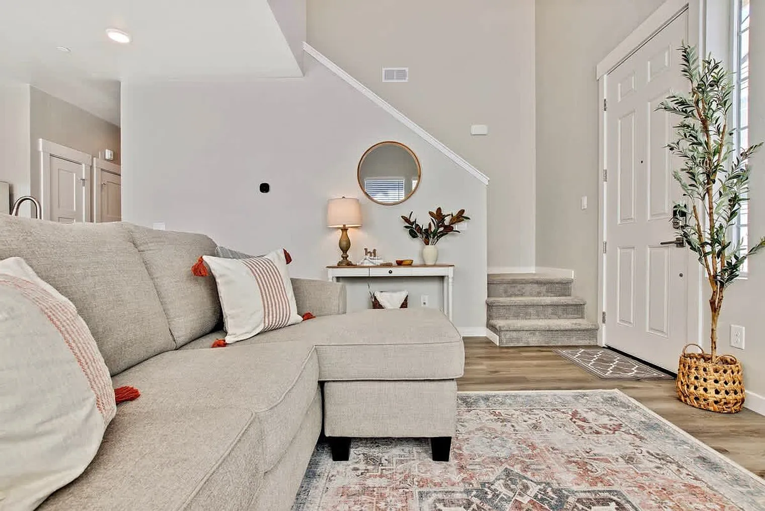3 bed, 3.0 bath, $5,615 — Photo 1