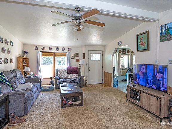 4th image of 20119 56th Avenue Ct E