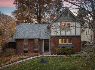 4250 William St, Omaha, NE 68105