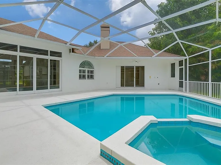2208 Hampstead Ct — Photo 48