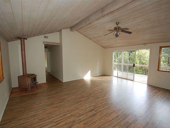 4th image of 16790 Bonnie Way