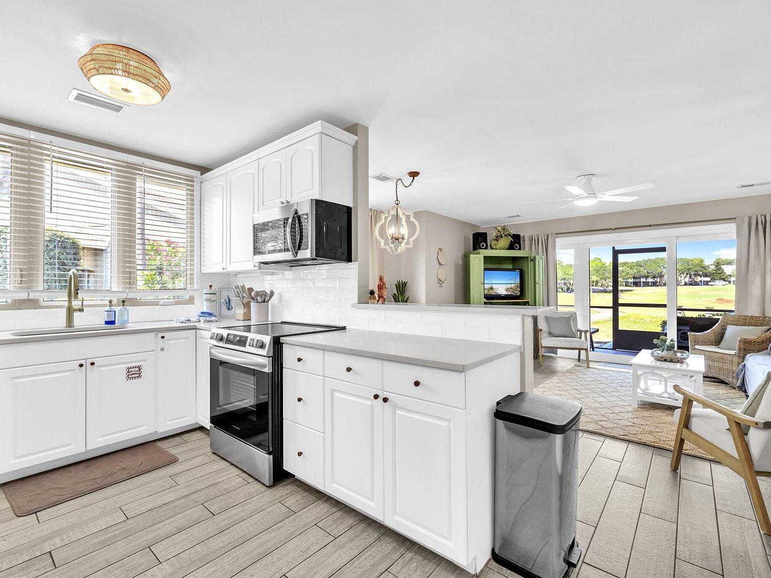 35 Driftwood Bay S UNIT 136