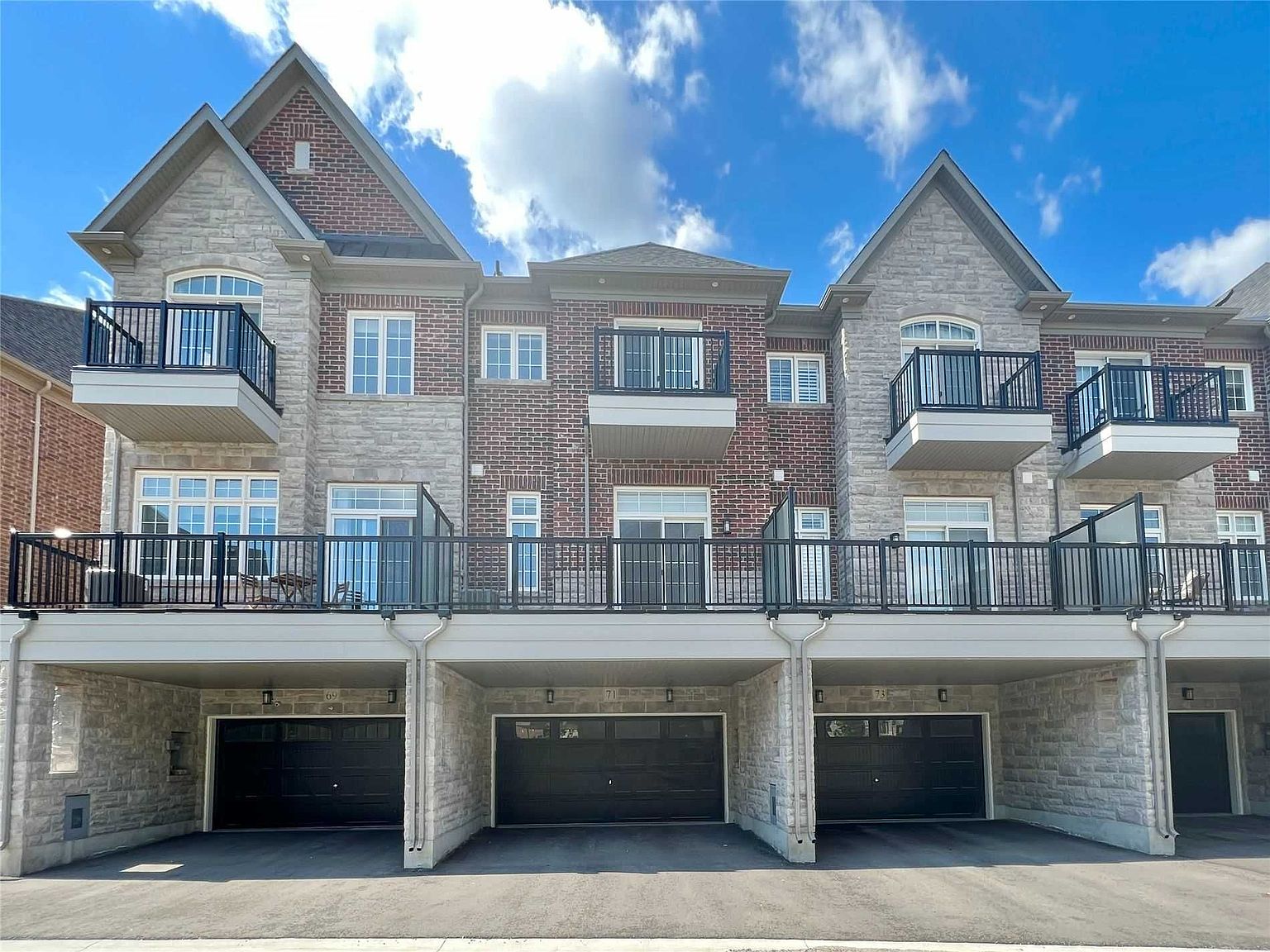 71 Yorkton Blvd, Markham, ON L6C 0J9 Zillow