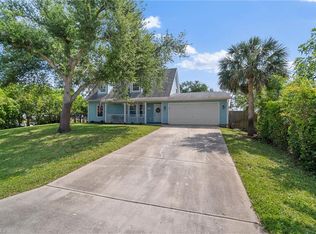 18201 Huckleberry Rd, Fort Myers, FL 33967