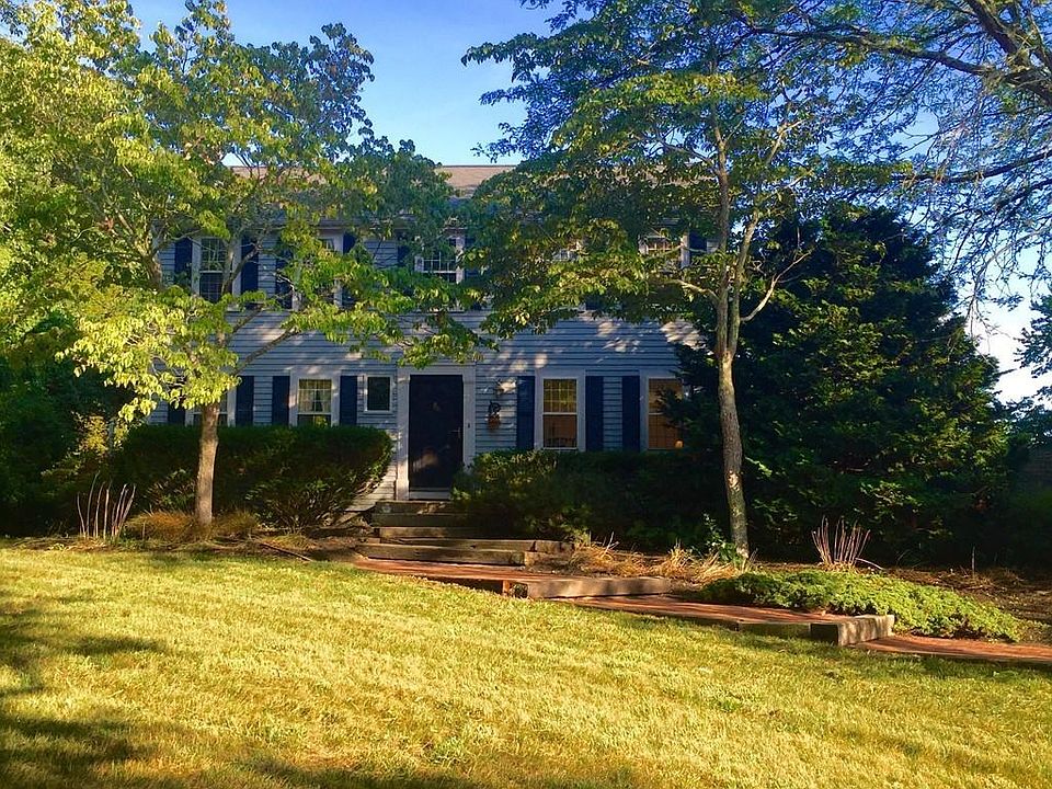 2nd image of 737 Careswell St