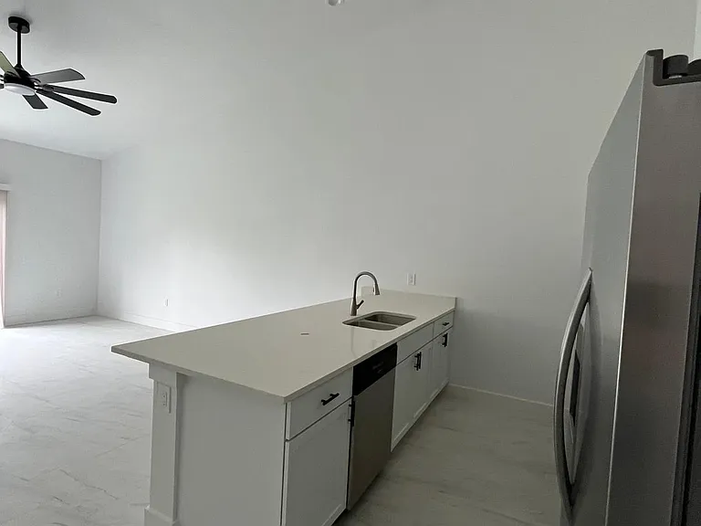 1032 Habershan Ave #1032 — Photo 5