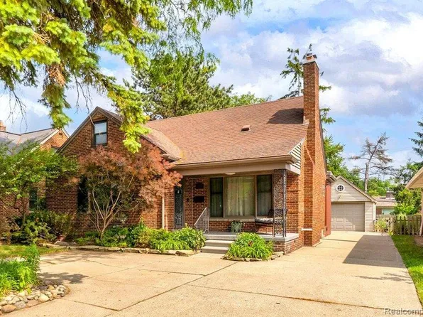 3015 Bembridge Rd, Royal Oak, MI 48073
