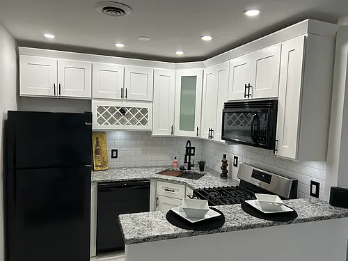 290 Greenough St #2 Photo 1