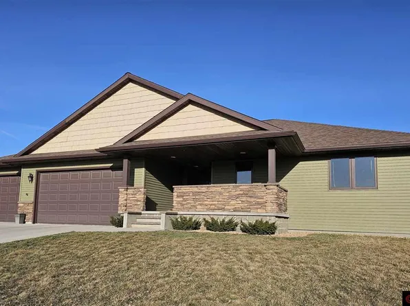 1826 Alison Ave, New Ulm, MN 56073