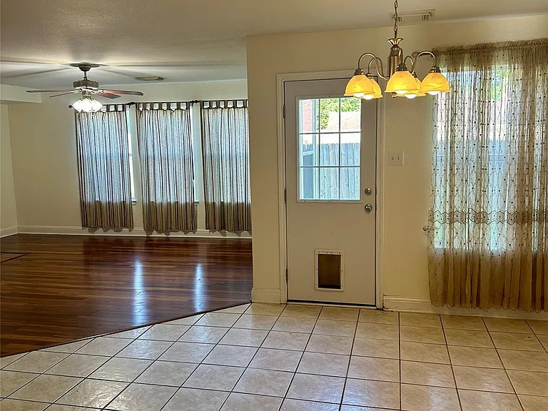 7911 Forest Stone St — Photo 17