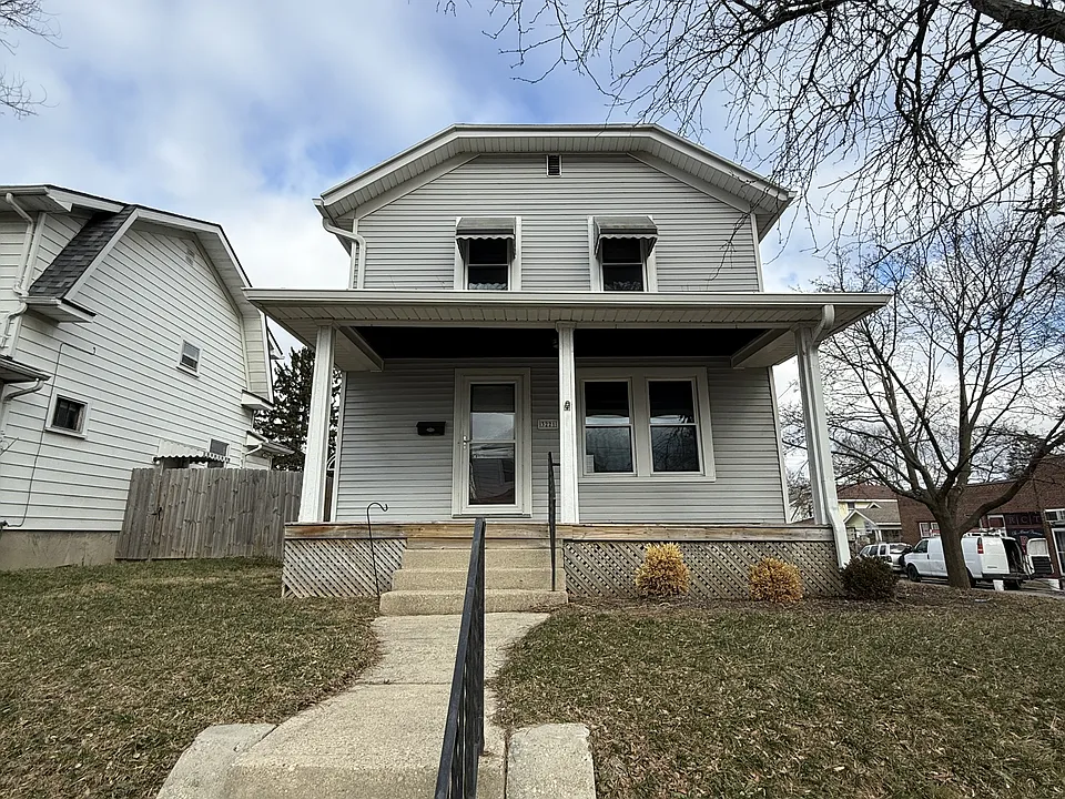 3221 Wayne Ave