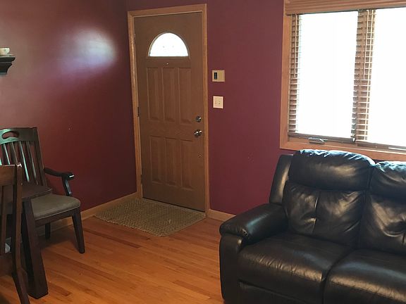 3rd image of 2440 Saint Thomas Dr