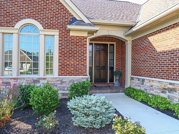 2nd image of 2473 Felice Dr