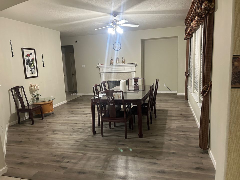 1st image of 11514 Oak Lake Point Dr