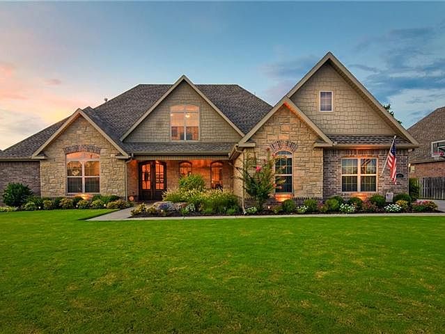 1st image of 2960 E Stone Mountain Dr