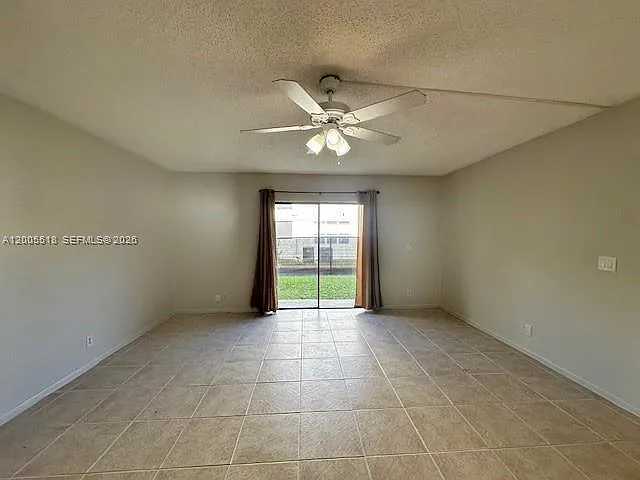 3162 Coral Springs Dr #4 — Photo 14