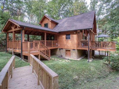 2423 Paradise Falls Way, Sevierville, TN, 37862