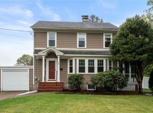 399 Smithfield Rd, North Smithfield, RI 02896