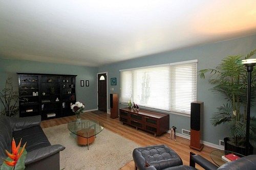 3rd image of 6506 N Grand Ave