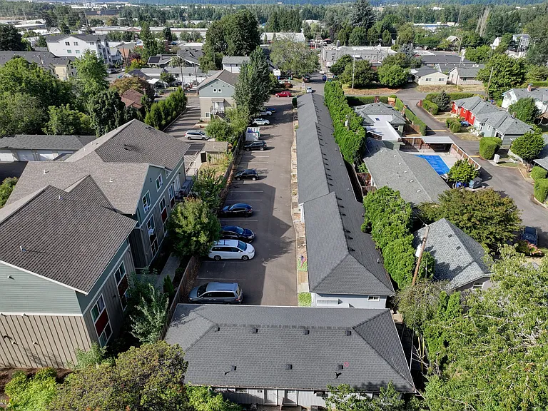 10746 NE Wygant St — Photo 10