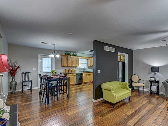 5th image of 312 Briar Patch Ln