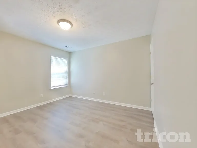 261 Silver Ridge Dr — Photo 10