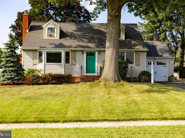 116 Susan Dr, Ewing, NJ 08638