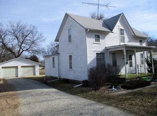 218 S Adams St, Hillsboro, KS 67063