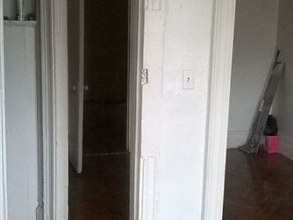 2nd image of 1137 Vyse Ave #3