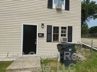 119 S 8th St, Belleville, IL 62220