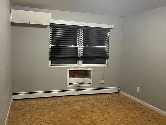 4th image of 10506 Pinegrove St Floor 2