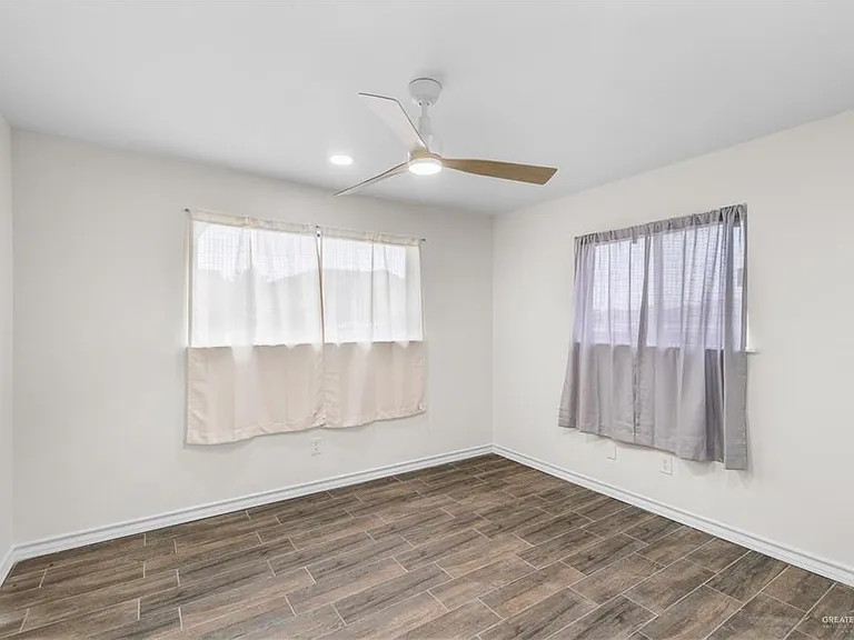 211 Gastel Cir #4 — Photo 6
