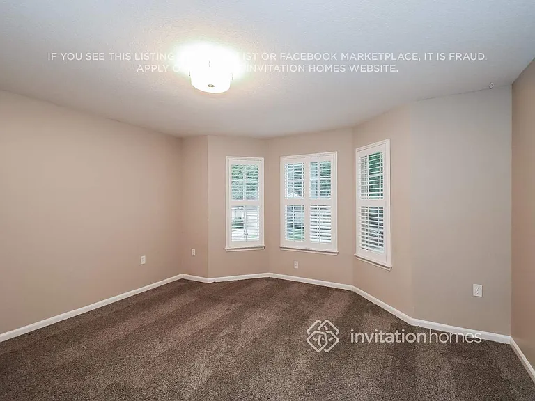 8568 Glenbury Ct N — Photo 12