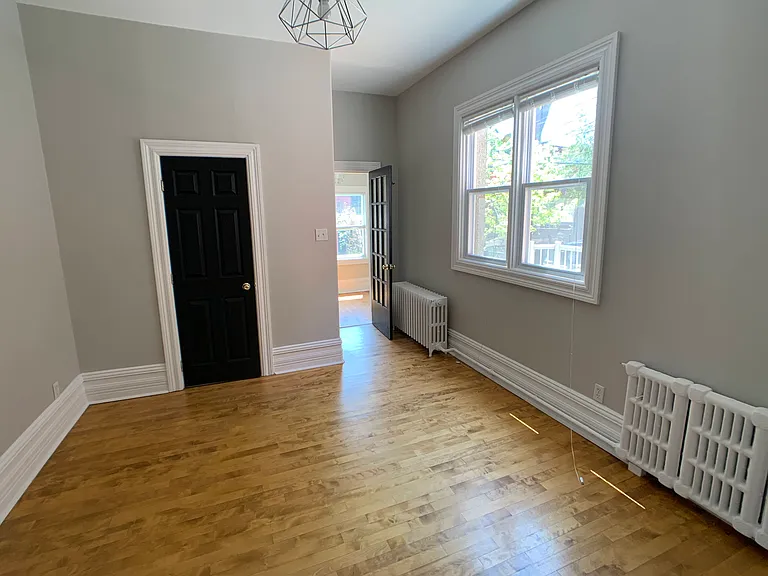 548 Maclaren St #1 — Photo 13