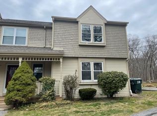 57 Niblick Cir, Coventry, RI 02816