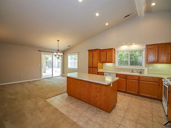 5th image of 1375 Donita Dr