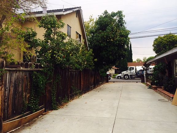4th image of 198 Escuela Ave