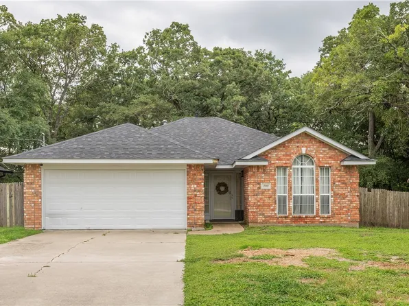 200 Copper Falls Dr, Bryan, TX 77803