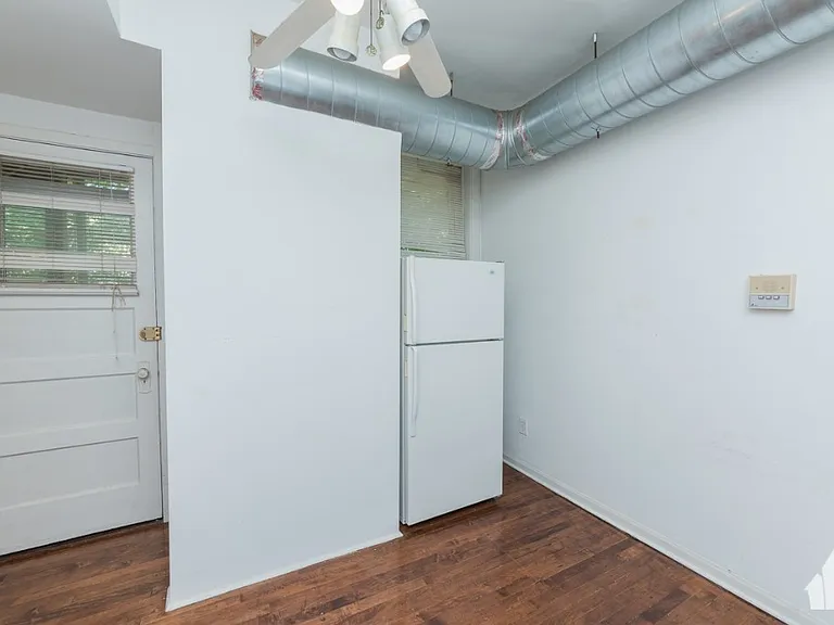1944 W Winona St #3 — Photo 11