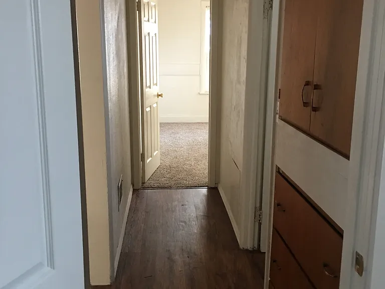 1409 Arthur St — Photo 5
