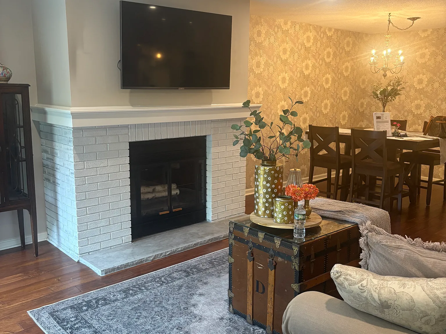 2 bed, 1170 sqft, $4,500 — Photo 4