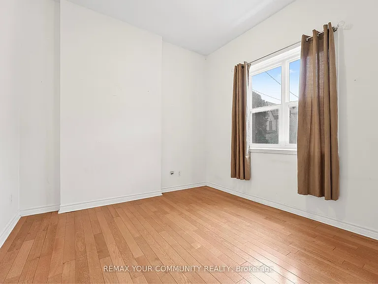 151 Dovercourt Rd #1 — Photo 6