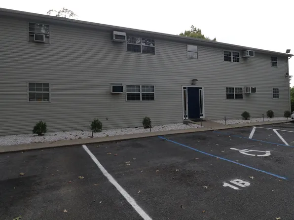 1842 Rock Cliff Dr #2D, Martinsburg, WV 25401