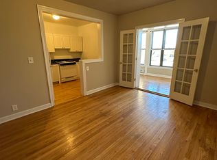 342 Park Ave #B3, Glencoe, IL 60022
