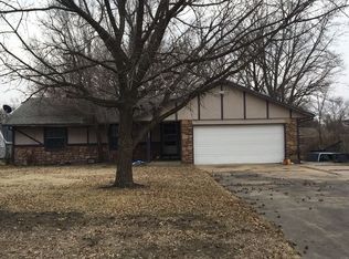 815 E 3rd St, Douglass, KS 67039