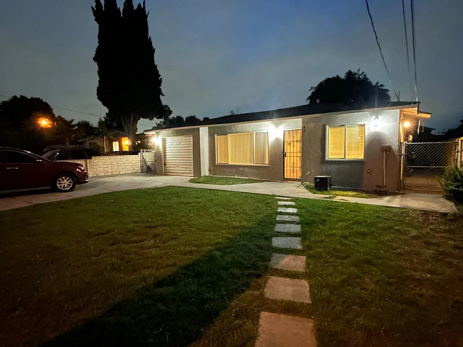 3 bed, 1.5 bath, 1025 sqft, $3,635 — Photo 2