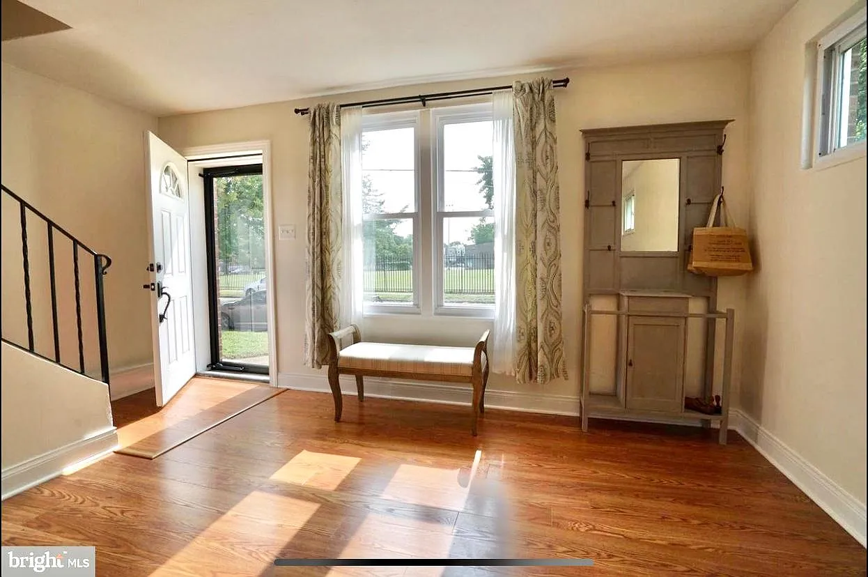 6371 Magnolia St — Photo 1