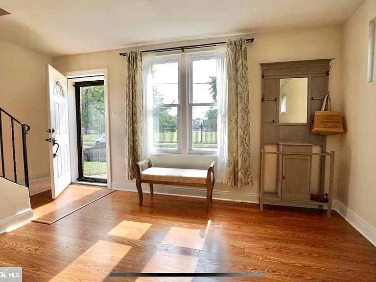 6371 Magnolia St — Photo 1