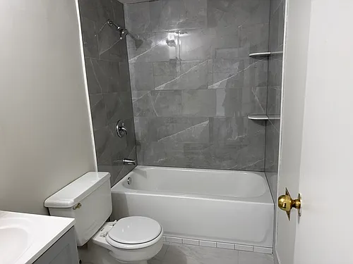60 Strawberry Hill Ave #418 Photo 1