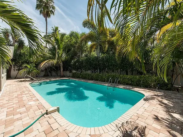 939 Narcissus Ave, Clearwater, FL 33767